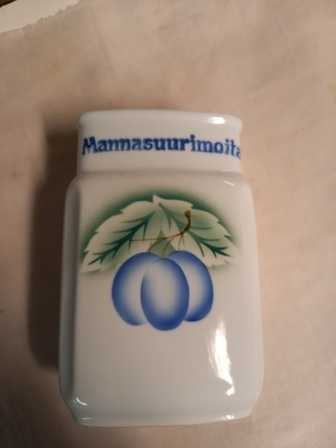 arabia luumu maustepurkki mannasuurimoita