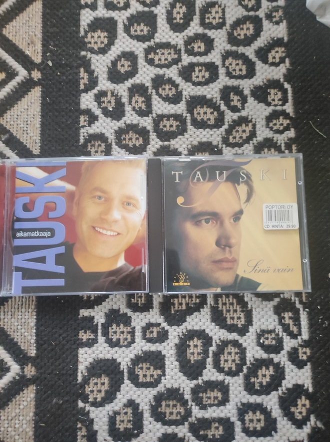Tauski x2