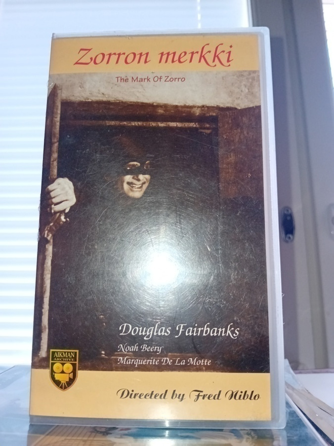 VHS ZORRON MERKKI  1920 ( SIS POSTIKULU  )
