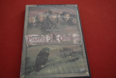 Pirates of Caribbean Maailman laidalla (2007)