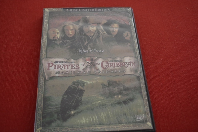 Pirates of Caribbean Maailman laidalla (2007)