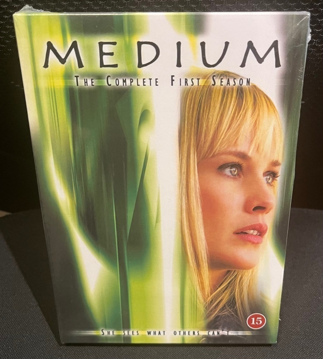Medium Kausi 1 DVD-Boxi Käyttämätön muoveissa