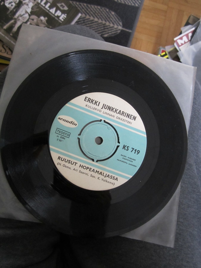 Erkki Junkkarinen – Ruusut Hopeamaljassa ; KS 719
