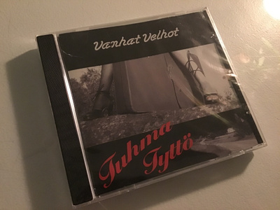Vanhat Velhot . Tuhma tyttö CDS single ep