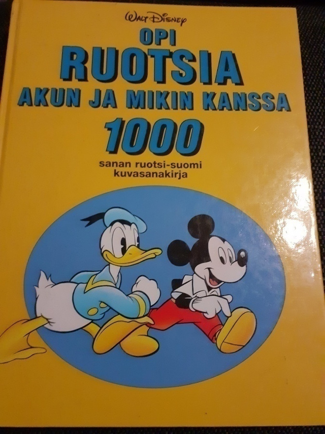 Opi ruotsia akun ja mikin kanssa Walt Disney