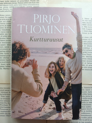 Pirjo Tuominen - Kurtturuusut (sid.)