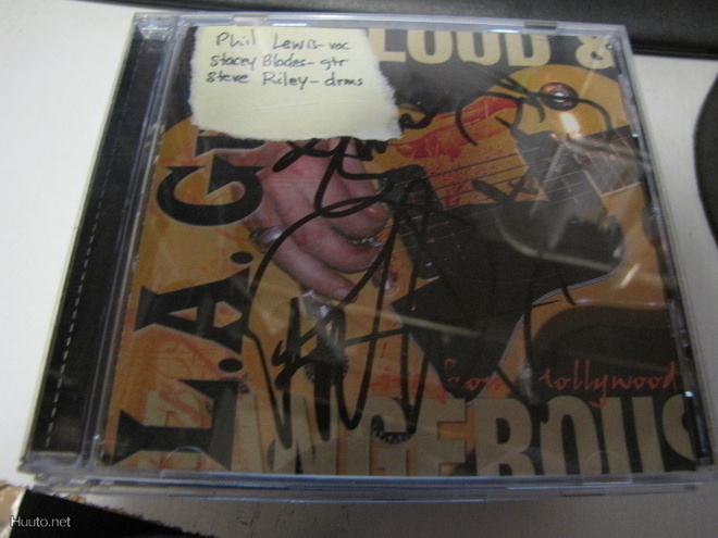 L. A. GUNS - LOUD & DANGEROUS CD KOLMELLA NIMMARILLA