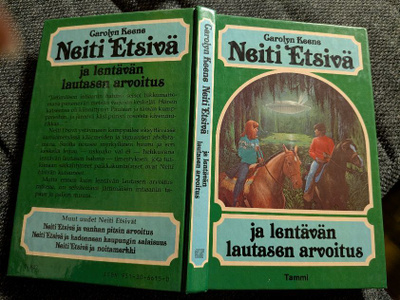 Neiti etsivä ja lentävän lautasen arvoitus