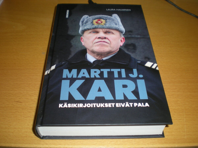 Laura Halminen: Martti J. Kari - Käsikirjoitukset eivät pala
