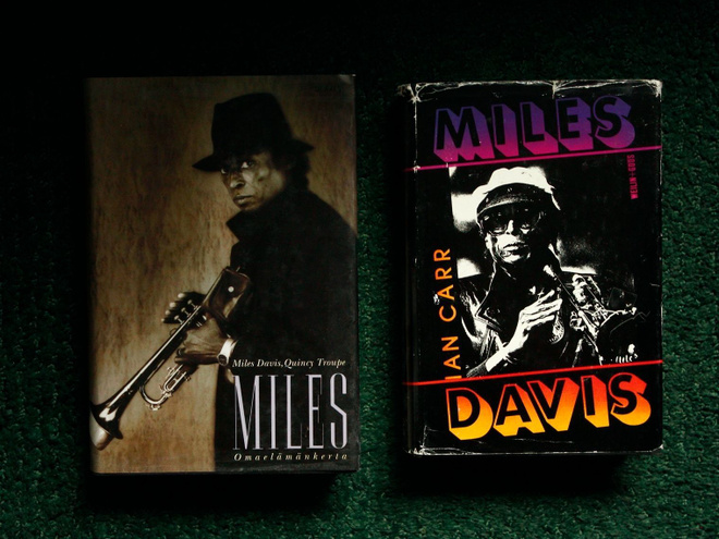 Miles Davis kirjat: elämäkerta & omaelämäkerta