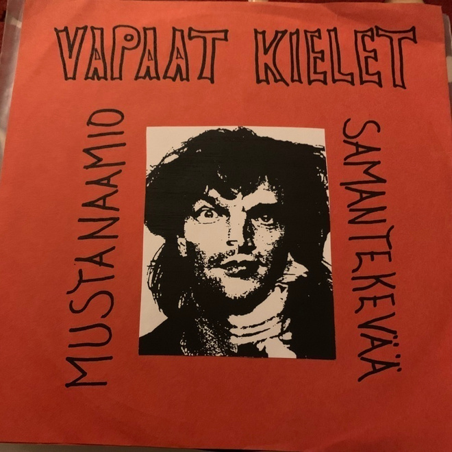 VAPAAT KIELET: Mustanaamio * Samantekevää