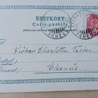 Lapsi auttaa äitiä lankavyydin kanssa, onpas vaikeaa! 1904 - pikkukuva 2