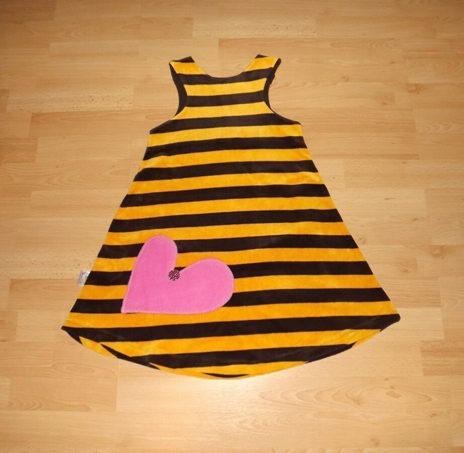 Tinttu amppis velourmekko 110/116cm