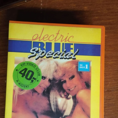 Harvinainen kasari-vhs: Electric Blue Special