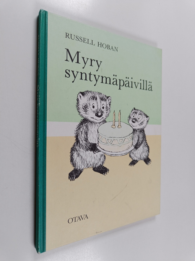 Russell Hoban : Myry syntymäpäivillä