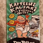 Dav Pilkey: Kapteeni Kalsari ja puhuvat pöntöt - pikkukuva 1
