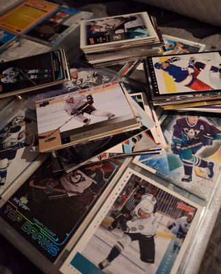 204 kpl:tta Teemu Selänteen jääkiekkokortteja