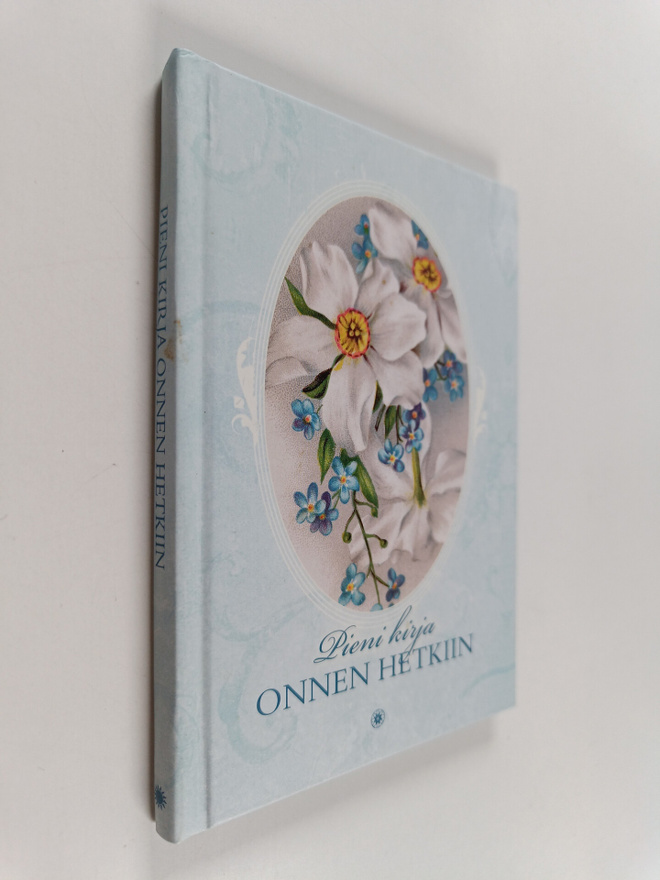 Pieni kirja onnen hetkiin