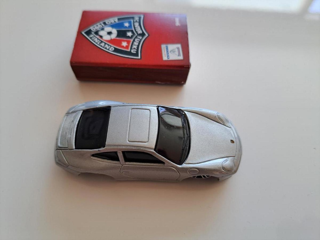Maisto: pikkuauto Porsche 911 Carrera 4S