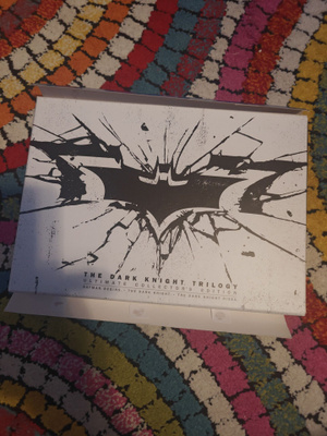 The Dark Knight Trilogy 6-disc Ultimate Collector’s Edition