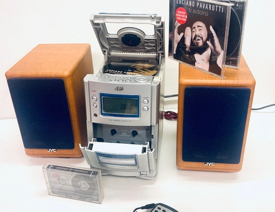 JVC UX -T55 BassPro 4 stereot  .. 220v /12v