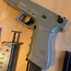 Airsoft pistooli + tarvikkeet - pikkukuva 2