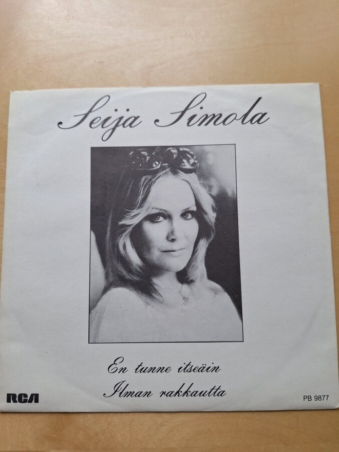 SEIJA SIMOLA SINGLE.