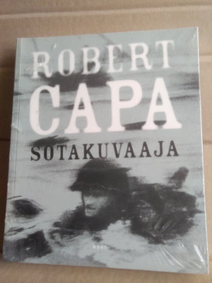 Robert Capa -sotakuvaaja-