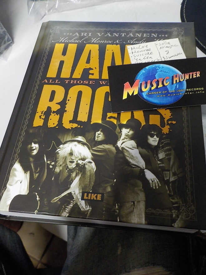 HANOI ROCKS KIRJA 8:LLA NIMMARILLA