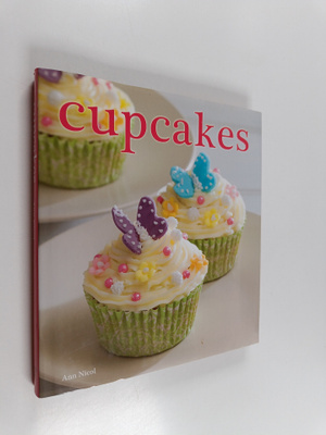 Gina Steer : Cupcakes