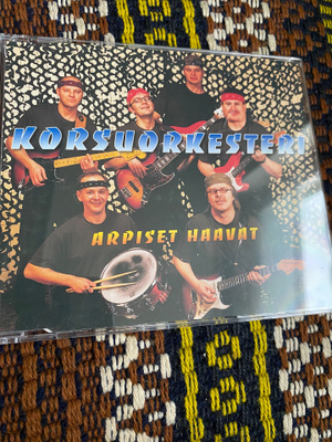 Korsuorkesteri: Arpiset haavat