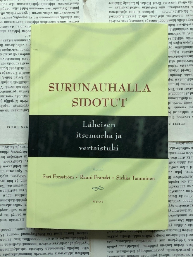 Surunauhalla sidotut: läheisen itsemurha ja vertaistuki