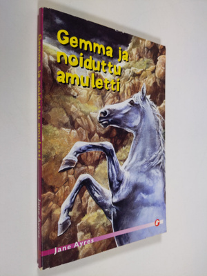 Jane Ayres : Gemma ja noiduttu amuletti