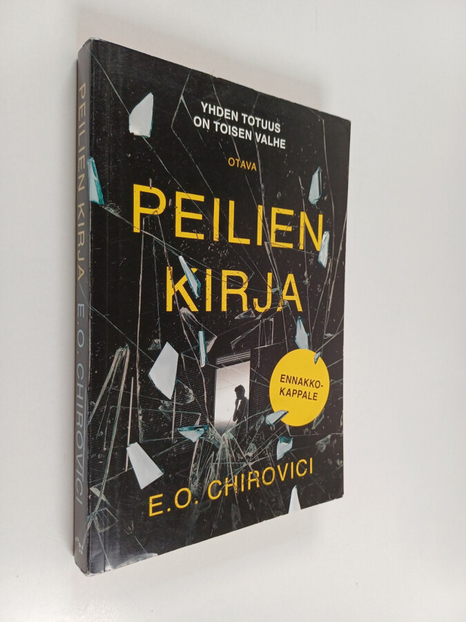 E. O. Chirovici : Peilien kirja (ennakkokappale)