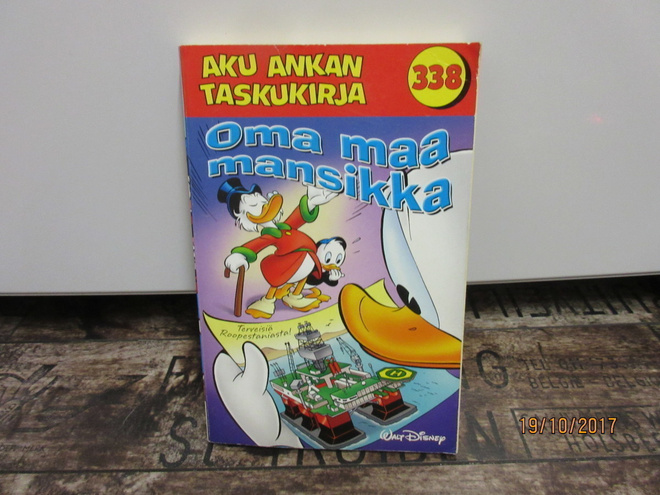 Aku Ankan taskukirja 338 - Oma maa mansikka (1.Painos)