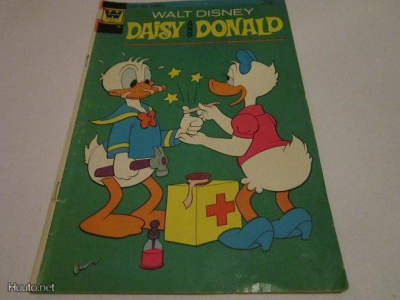 WALT DISNEY DAISY AND DONALD 1974