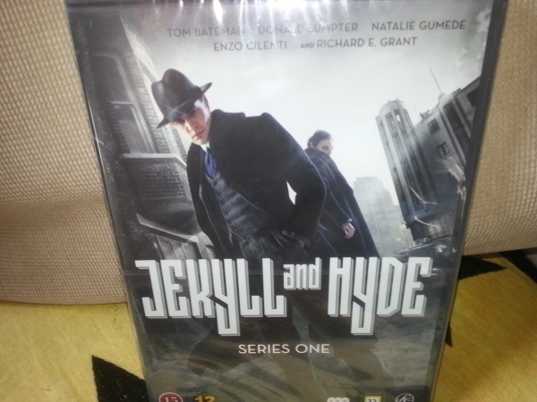 UUSI!!! Jekyll & Hyde - Kausi 1 -DVD