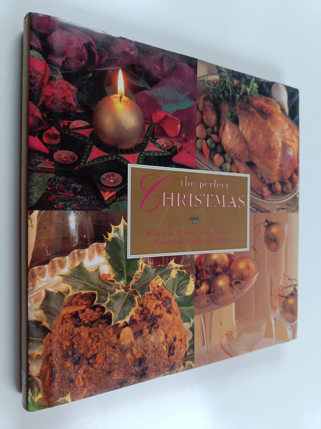 Lorenz Books ym. : Perfect Christmas - More Than 40 Recip...