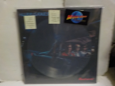 HURRIGANES - ROADRUNNER - UUSI LP KUVALEVY