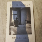 Nuori mies Annie Ernaux - pikkukuva 1