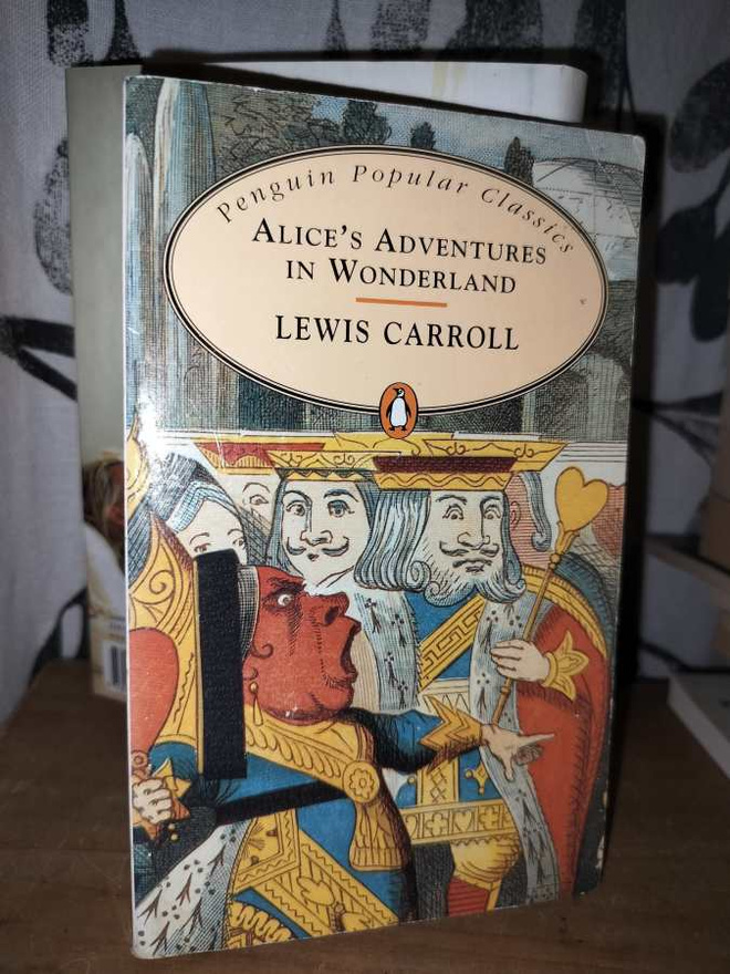 Lewis Carroll - Alice's Adventures in Wonderland 