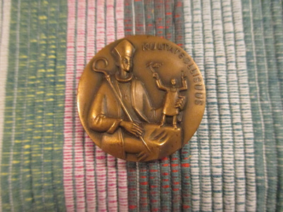 Kultateollisuus mitali 1899-1974.Pieni koko.