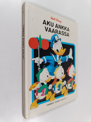Walt Disney : Aku Ankka vaarassa