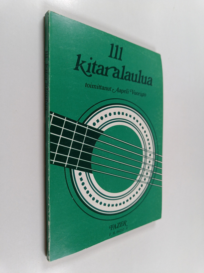 Aapeli Vuoristo : 111 kitaralaulua