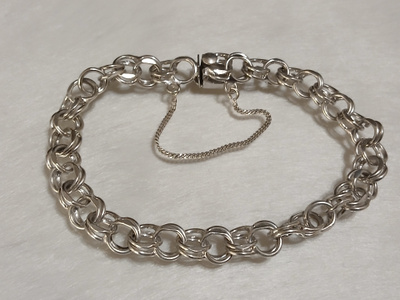 Hopea Bismarck, rannekoru A&Z Sterling Silver