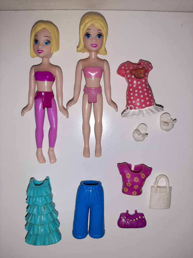 Polly pocket nuket tavaroineen