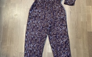 Jigsaw jumpsuit haalari n. 146 kts. mitat