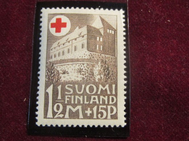 Punainen Risti 1 1/2  mk + 15 p. ruskea.1931
