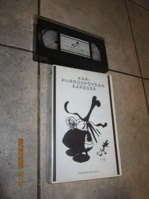 Kari piirrospöydän ääressä VHS (1988) Harvinainen opetus VHS