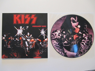 Kiss Unreleased Kisses KUVALEVY LP Pop Up sleeve